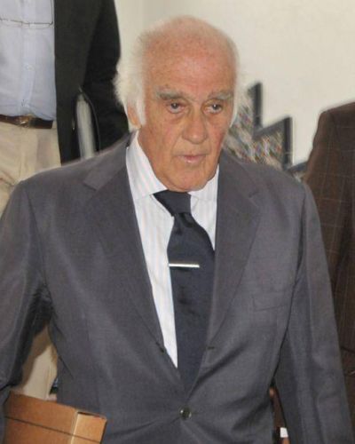 El Colegio de Abogados dio marcha atrás con el obituario a Lona