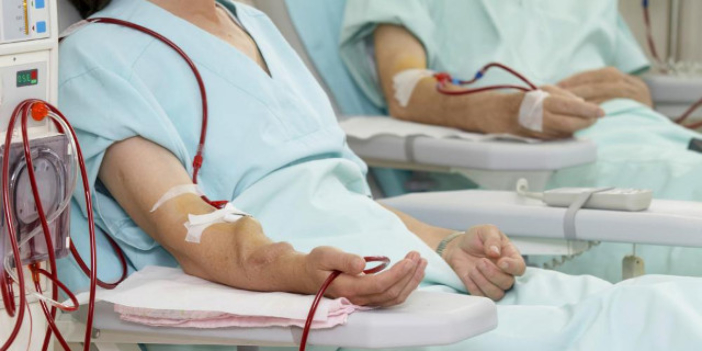 Por una deuda millonaria del gobierno, más de 250 personas se quedarán sin diálisis