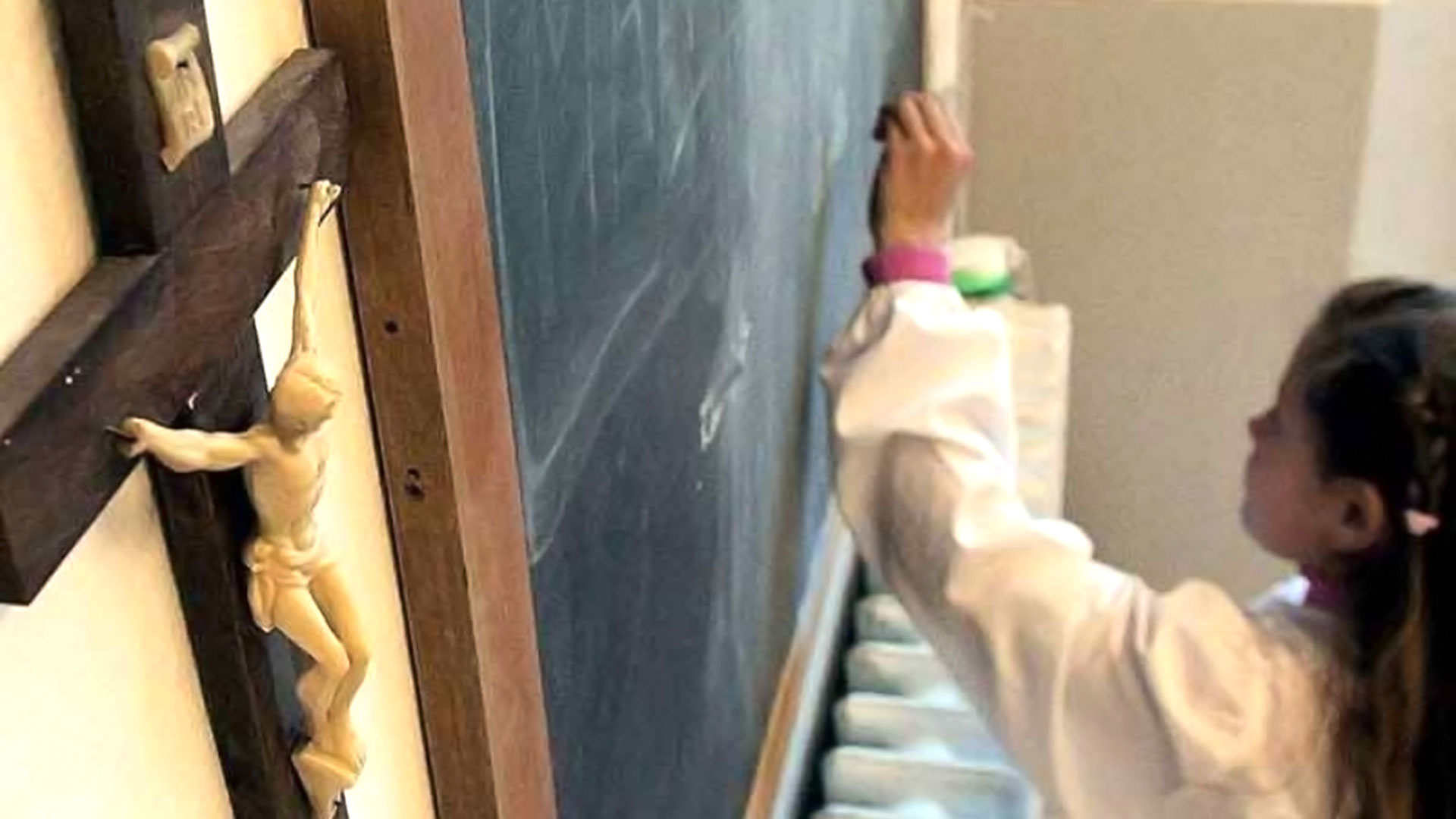 Llegarán veedores de la Corte Suprema a controlar que se cumpla la ley que prohíbe la educación religiosa