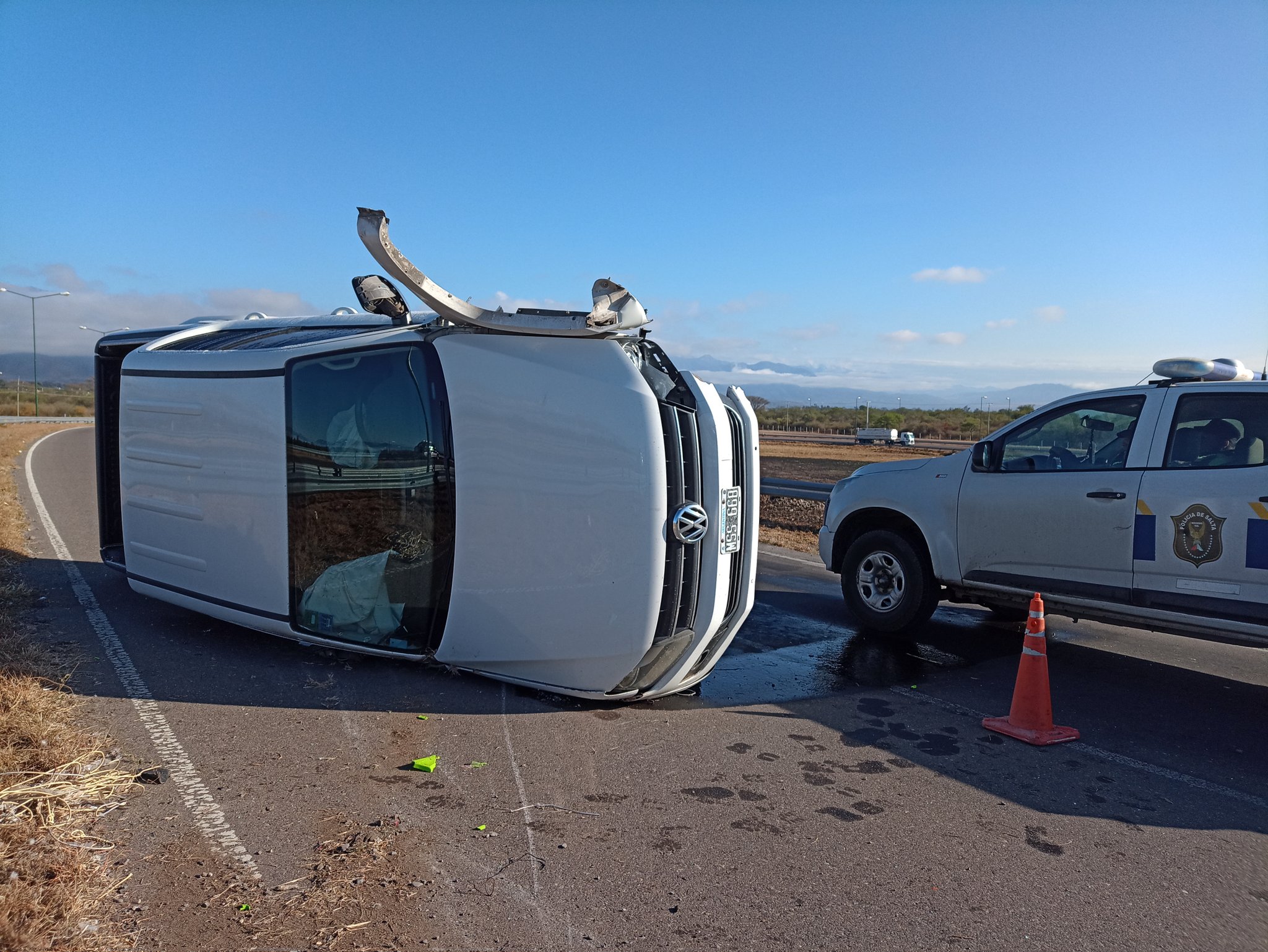 Cande Correa volcó en Circunvalación Oeste