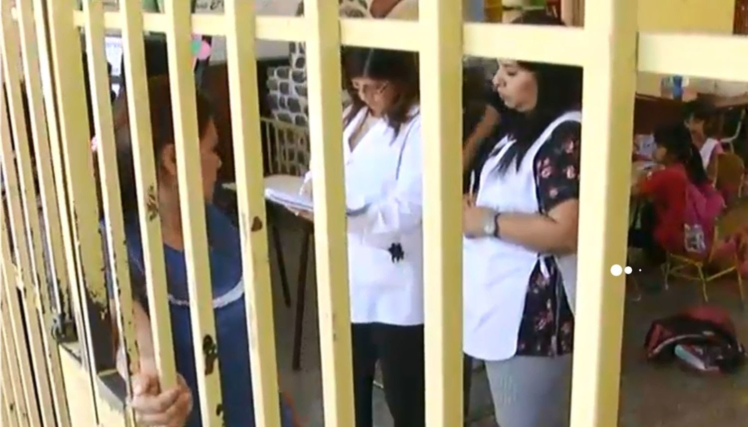 Fumigaron un grado en horario de clases y alumnos tuvieron que ser asistidos por el SAMEC