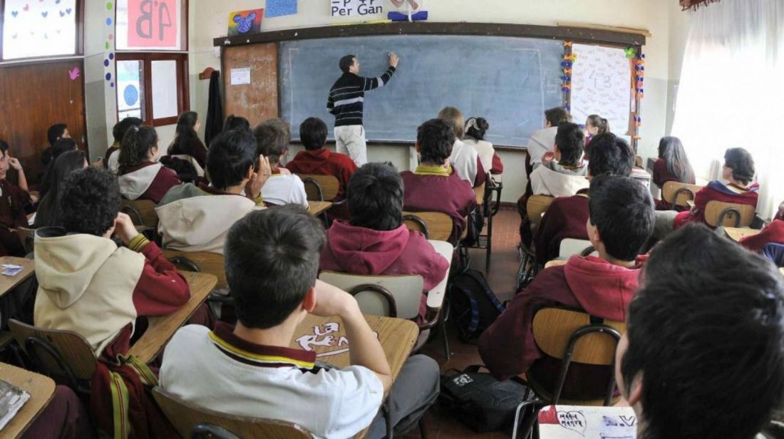 Un colegio privado anunció su cierre y crece la migración a la educación pública