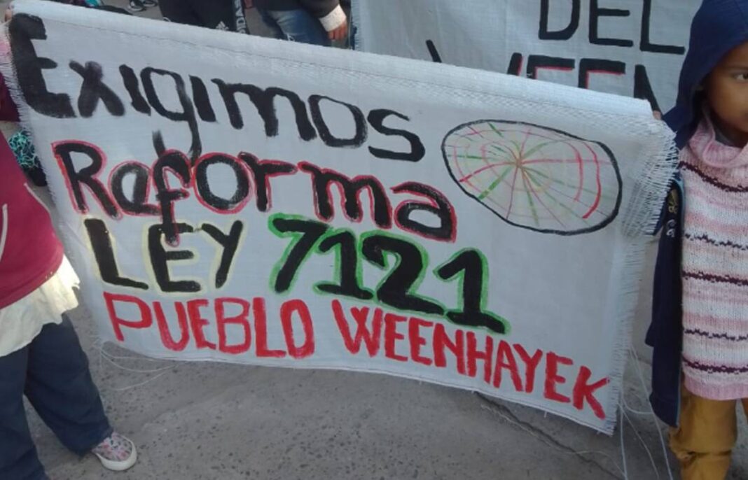 Originarios llegan a capital a reclamar ser reconocidos como pueblo indígena