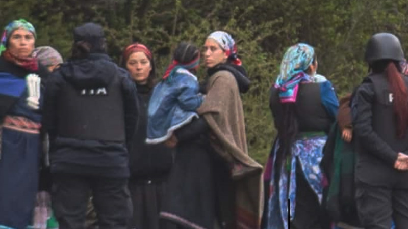 Derechos vulnerados: las mujeres mapuches siguen en huelga de hambre y sin saber de sus hijos 
